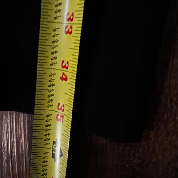 Simply Vera slim black jeans. Like new. Size M. - Picture 5 of 6